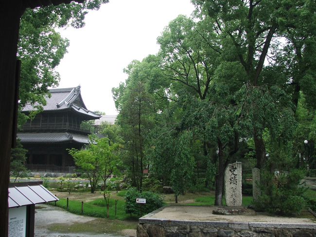 http://gokusho.info/blog/archives/masha/2011/06/30/6.30.vis2-01.jpg