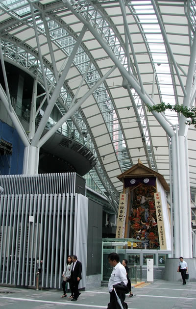 http://gokusho.info/blog/archives/masha/2011/07/01/7.01.yamakaza01.jpg