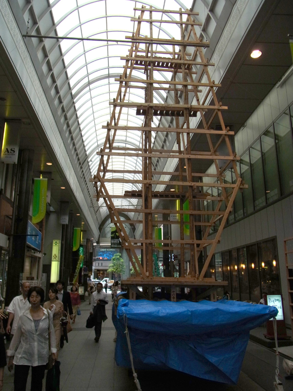 http://gokusho.info/blog/gokusho/upload/110625-photo02.jpg