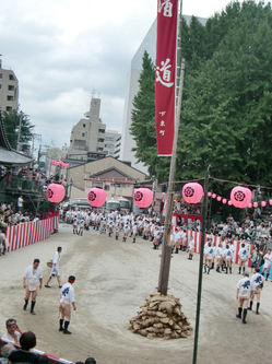 yamakasa_inter.jpg