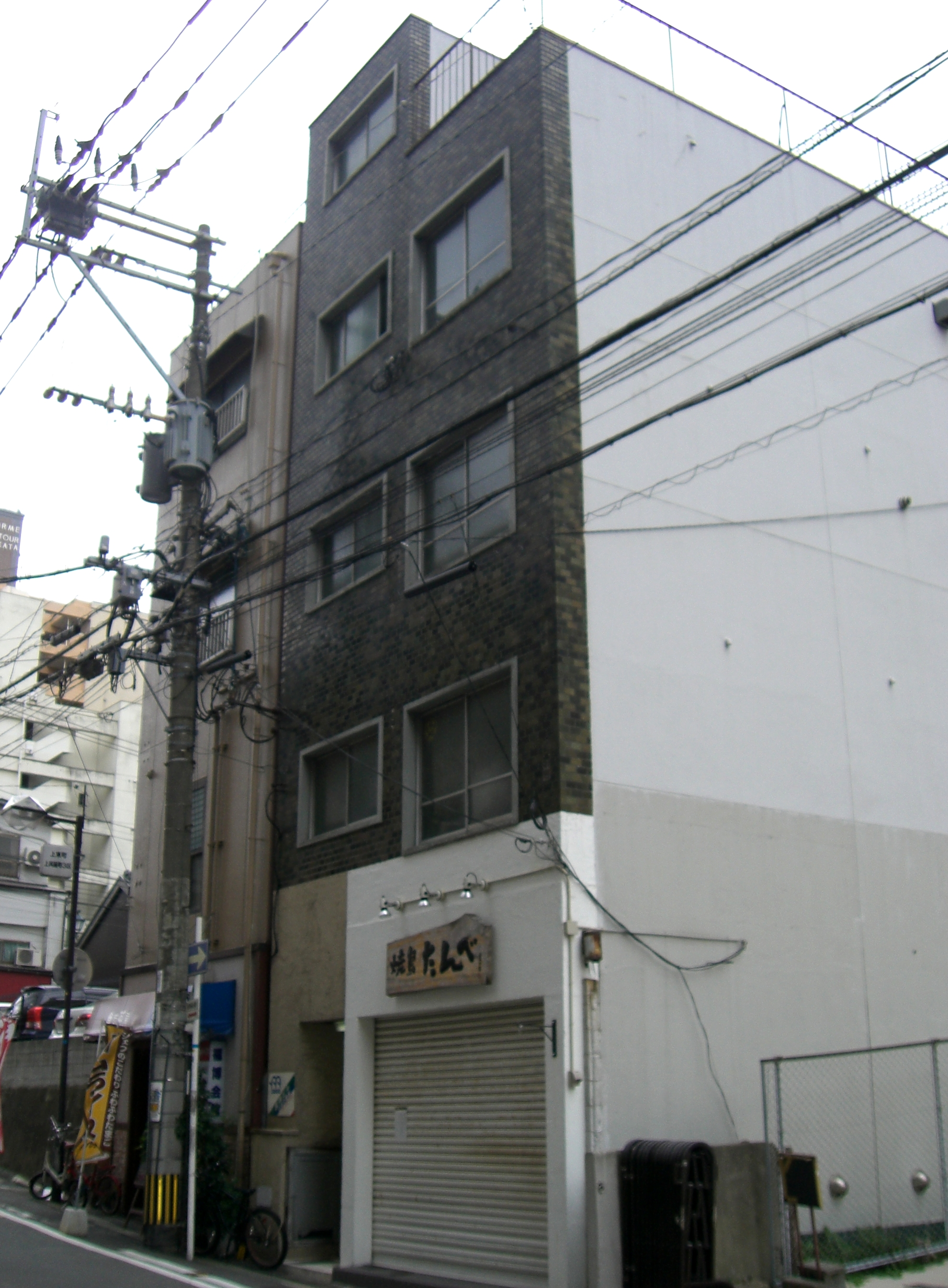 http://gokusho.info/blog/jasmin/working_place.JPG